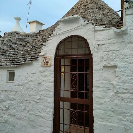 Trullo Monte Santo 50 Bed & Breakfast Alberobello Luaran gambar